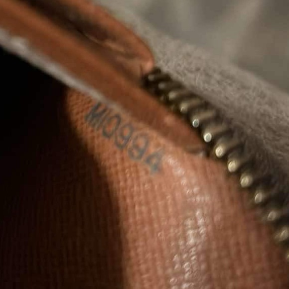 Vintage LV oversized wallet - Picture 11 of 11